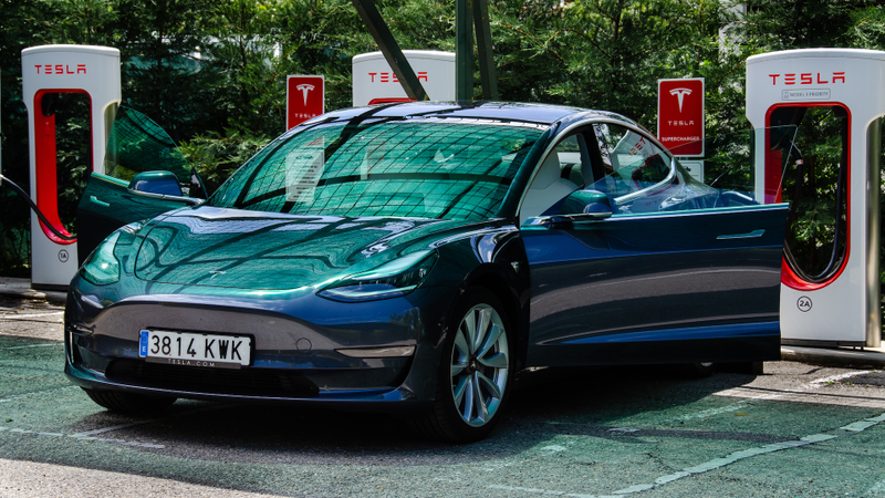 Illustration for article titled 36 cosas que aprendí sobre el Tesla Model 3 tras probarlo a fondo